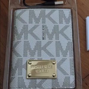 Michael Kors Phone Charger Wallet