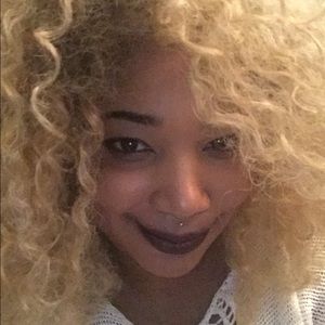 Meet your Posher, Dashawna