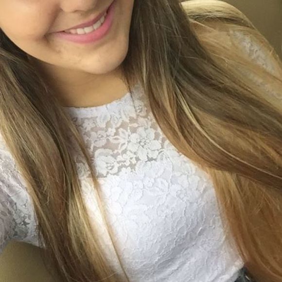 Meet your Posher, Lauren - Picture 1 of 1