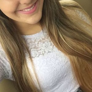 Meet your Posher, Lauren
