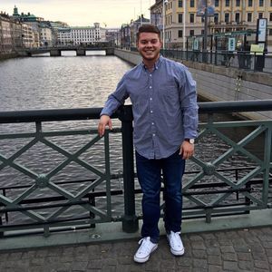 Meet your Posher, Zach