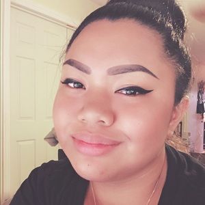 Meet your Posher, Victoria-ann