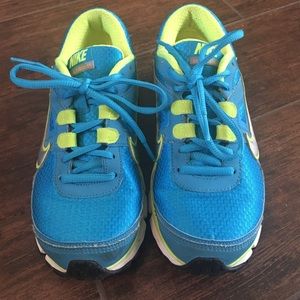 Nike Dual Fusion ST Women's Running Shoes