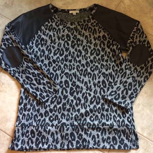 Erin London cheetah sweater, medium