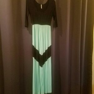 HEART HIPS 3/4 SLEEVE LONG MAXI DRESS-SMALL