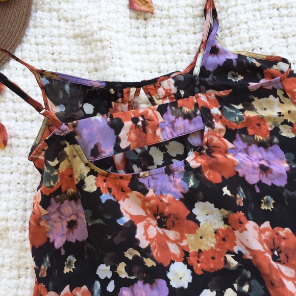 HP 🎉 Urban Outfitters Kimchi Blue Floral Tank - Picture 3 of 3