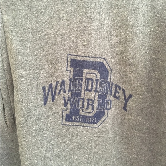 Walt Disney World sweatshirt - Picture 2 of 3