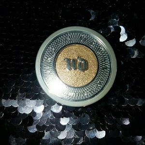Urban decay Moondust interstellar SOLD