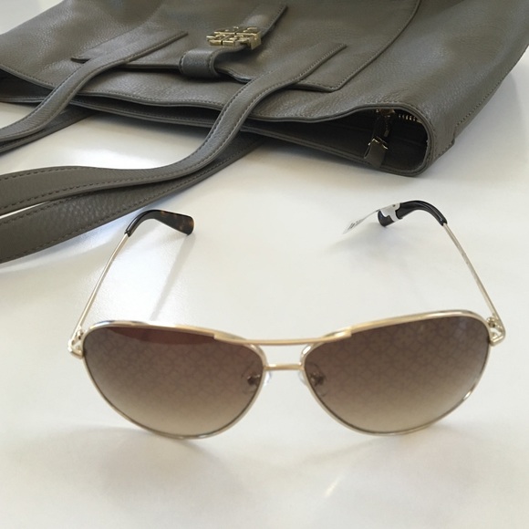 Tory Burch Accessories - ‼️Black Friday SALE‼️Tory Burch Aviator Glasses