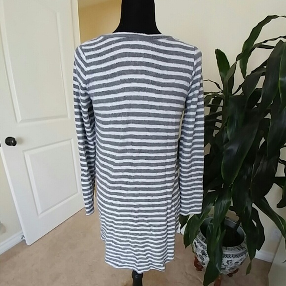 Light sweater bundle - Picture 2 of 4