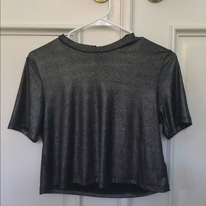 SHIMMERY GREY CROP TOP FROM FOREVER 21