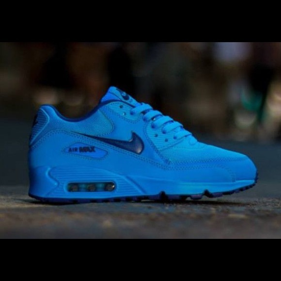 All blue nike air max