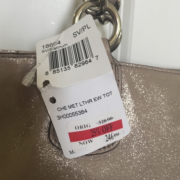 Coach purse - Picture 3 of 4