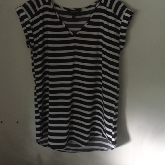 Black and white stripe express v neck blouse sz s