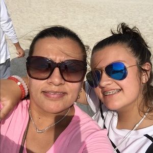 Meet your Posher, Piedad