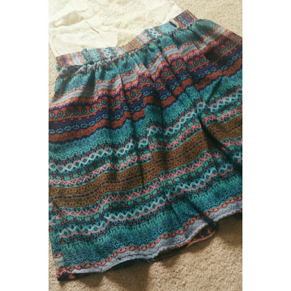 NWOT Boho Patterned Skirt