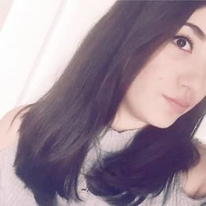 Meet your Posher, Valeria