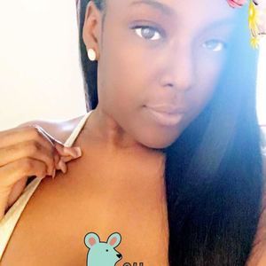 Meet your Posher, D'chantel