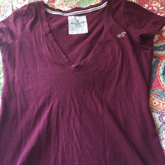 Hollister V-Neck