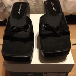 Charles David Black Platform Slides w/Bow