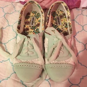 10 Not Rated Mint Lace Flats - lightly worn