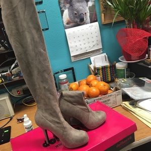 Suede high knee boots