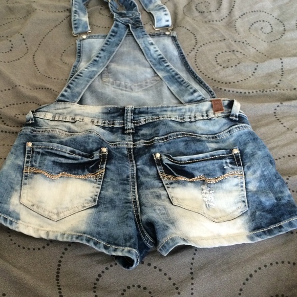 Overall bib - Picture 2 of 4