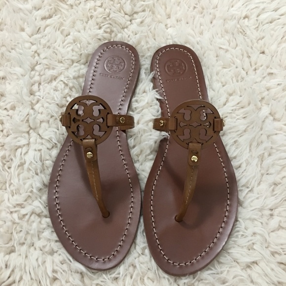 New Tory Burch Mini Miller Thong Sandal - Picture 2 of 4
