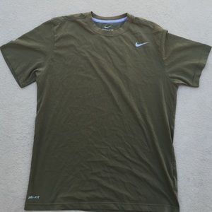 Nike Men's DRI-FIT Short Sleeve Shirt