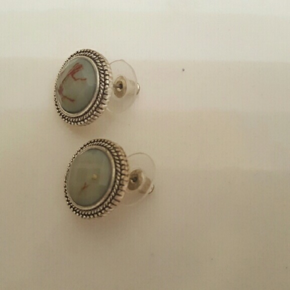 Turqouise Stud Earrings - Picture 3 of 3