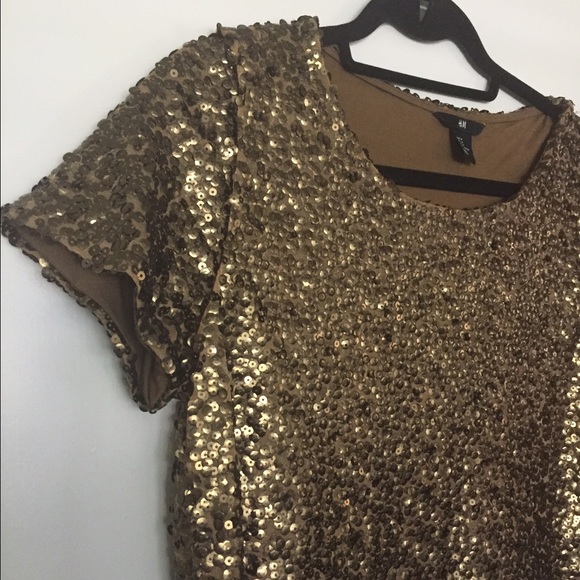 Festive Metallic Swing Top