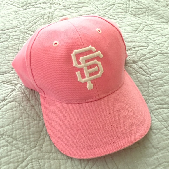 Pink SF Giants hat