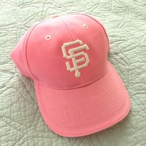 Pink SF Giants hat