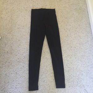 Long black vs leggings