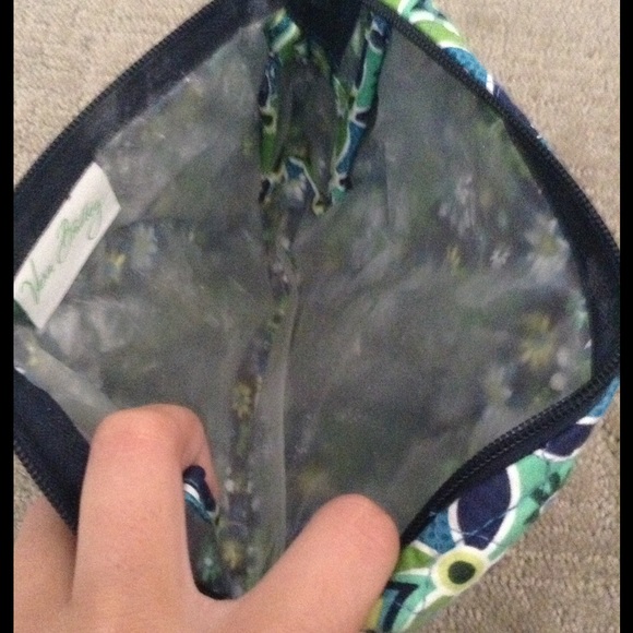 Like New Vera Bradley Tote and little bag - Picture 4 of 4