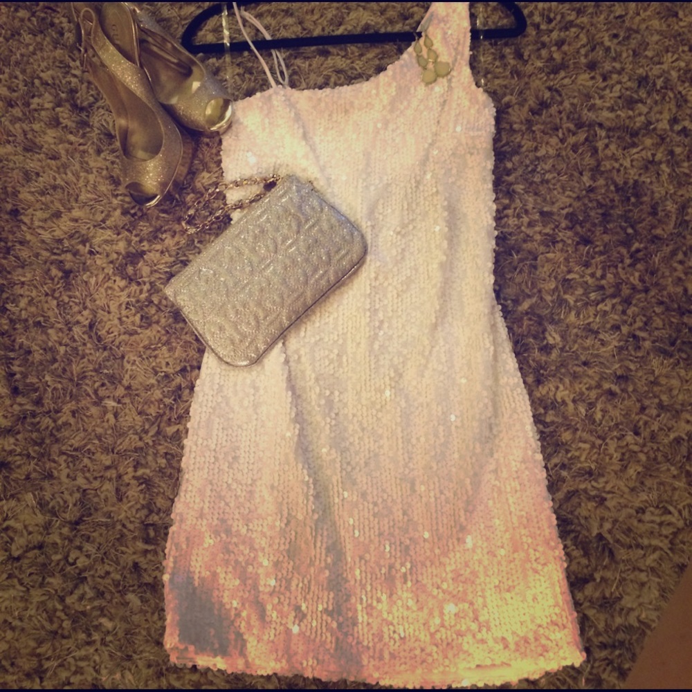 Reduced❗️One shoulder white sequin dress Medium