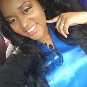 Meet your Posher, Niya