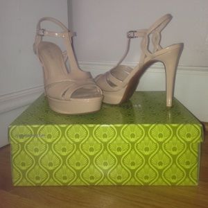 Gianni Bini, Krissie heels!
