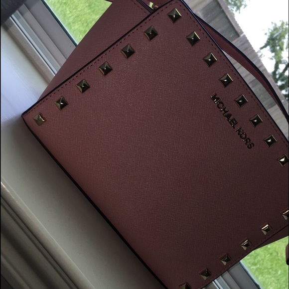 ✨✨Michael KORS✨✨ crossbody bag!