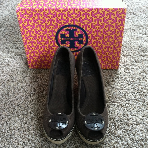 Tory Burch Cerise (Chocolate Canvas)