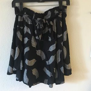 H&M flowy tie feather print skirt