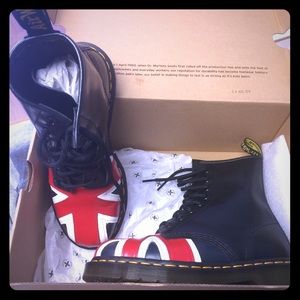 Union Jack 8 boots