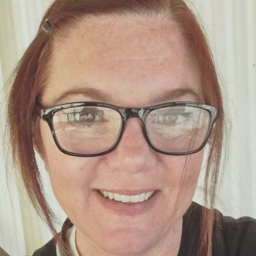 Meet your Posher, Adrianne