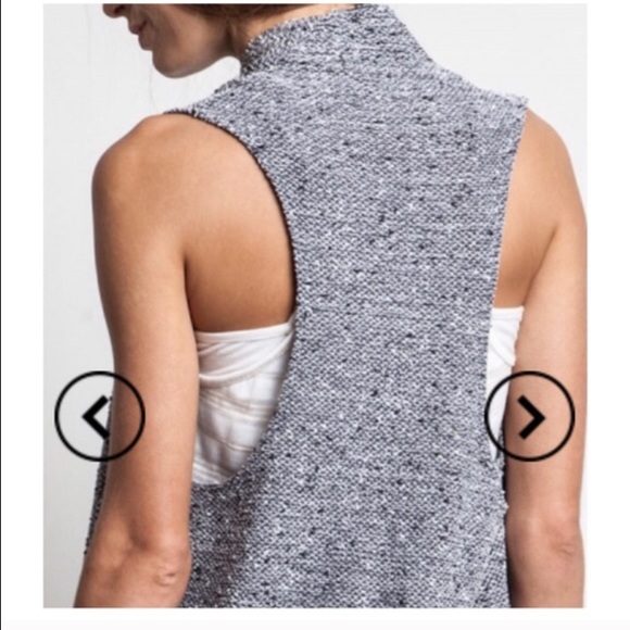 DUSTER - Picture 2 of 2