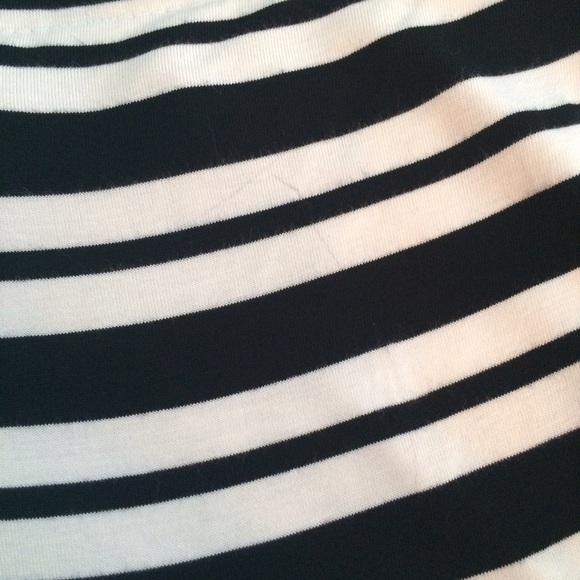 FELICITY & COCO 🆕 Striped Strapless Maxi Dress - Picture 4 of 4