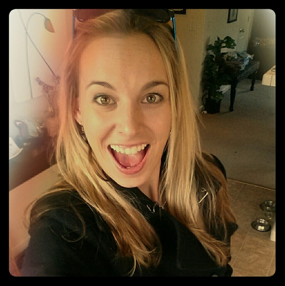 Meet your Posh Ambassador, Katherine - Picture 2 of 4