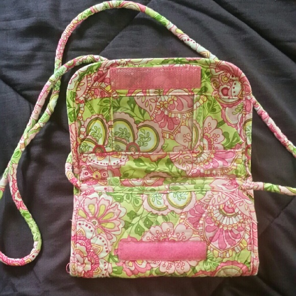 ✔❗SOLD❗Vera Bradley crossbody wallet