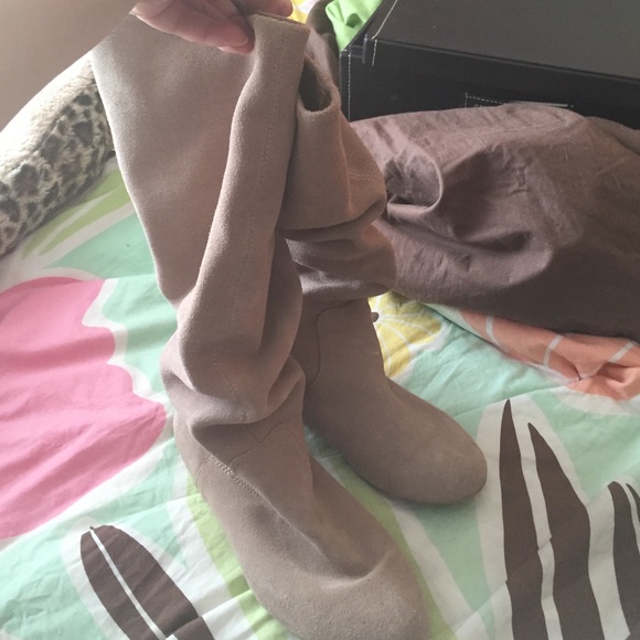 Slouchy Tan Boots