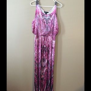 ✨Long Maxi Dress✨✨HAS TO GO!!