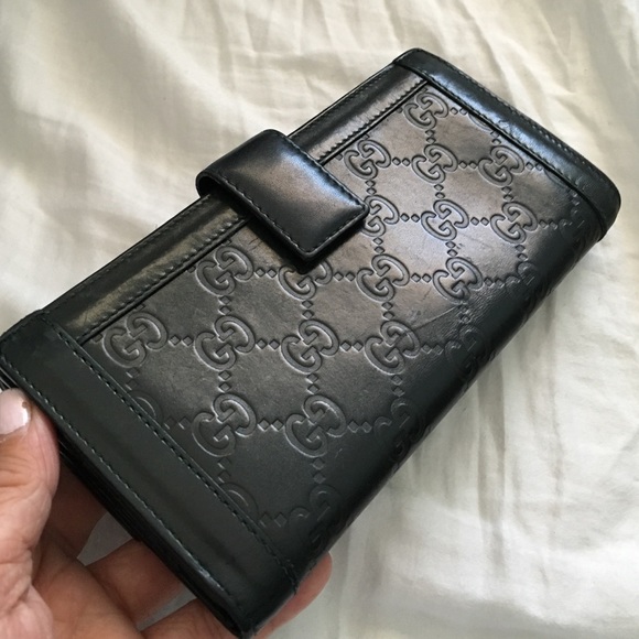 Gucci Handbags - Authentic Gucci Wallet